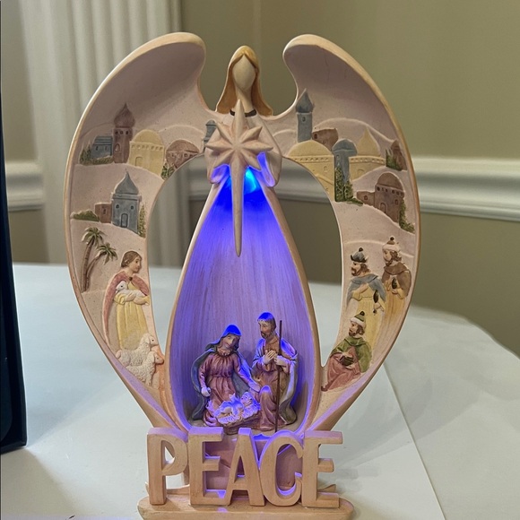 Peace Nativity Scene LED Light Decor - Picture 5 of 8